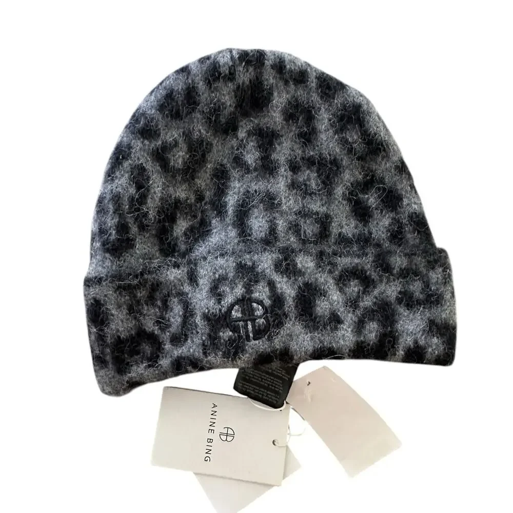 ANINE BING Elia Beanie in Grey Leopard